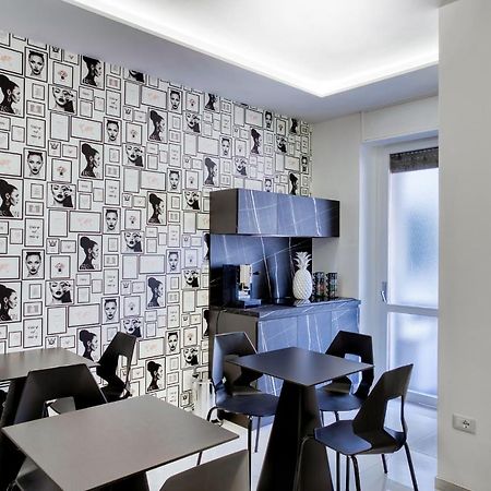 Distinto Suite & Rooms Lecce Luaran gambar