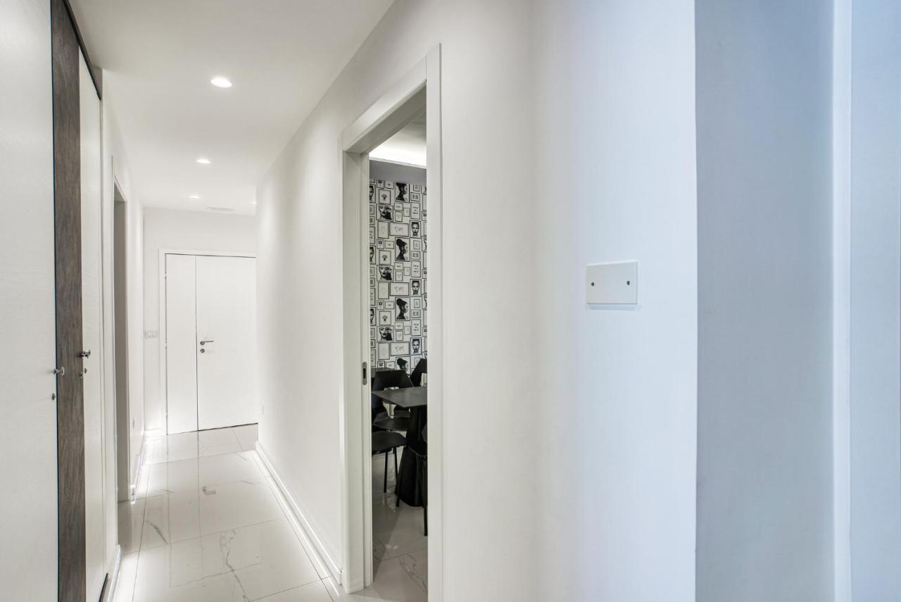 Distinto Suite & Rooms Lecce Luaran gambar