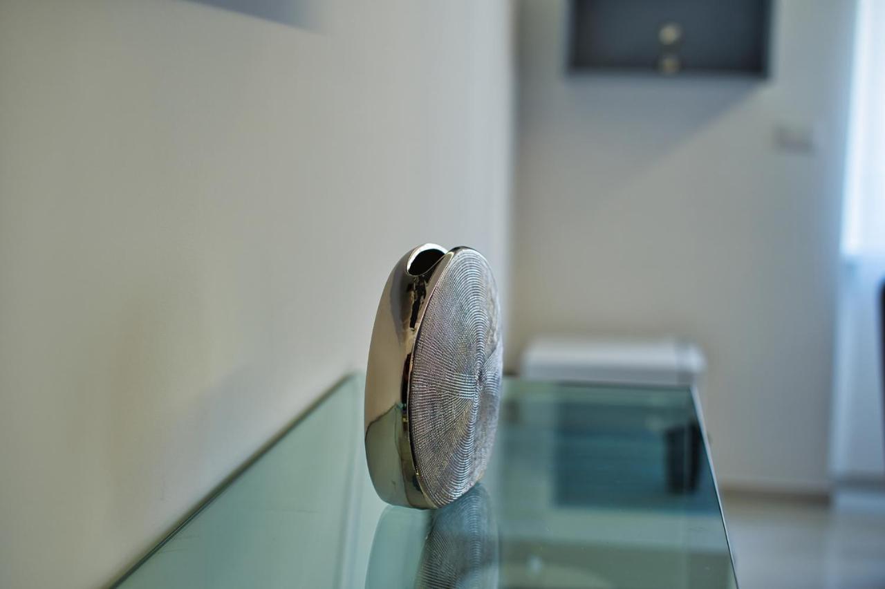 Distinto Suite & Rooms Lecce Luaran gambar
