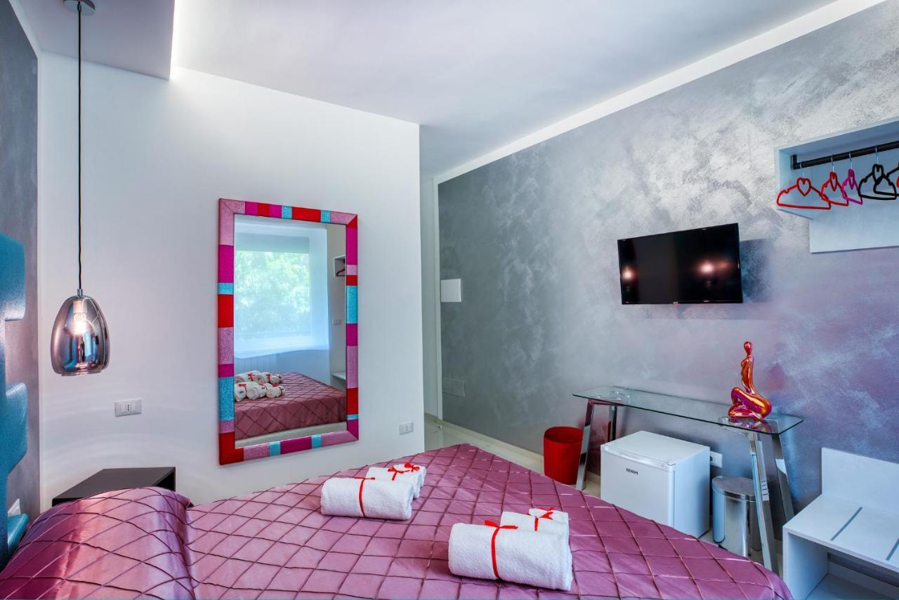 Distinto Suite & Rooms Lecce Luaran gambar