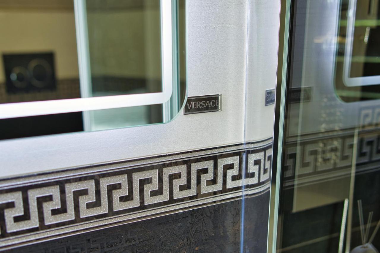 Distinto Suite & Rooms Lecce Luaran gambar