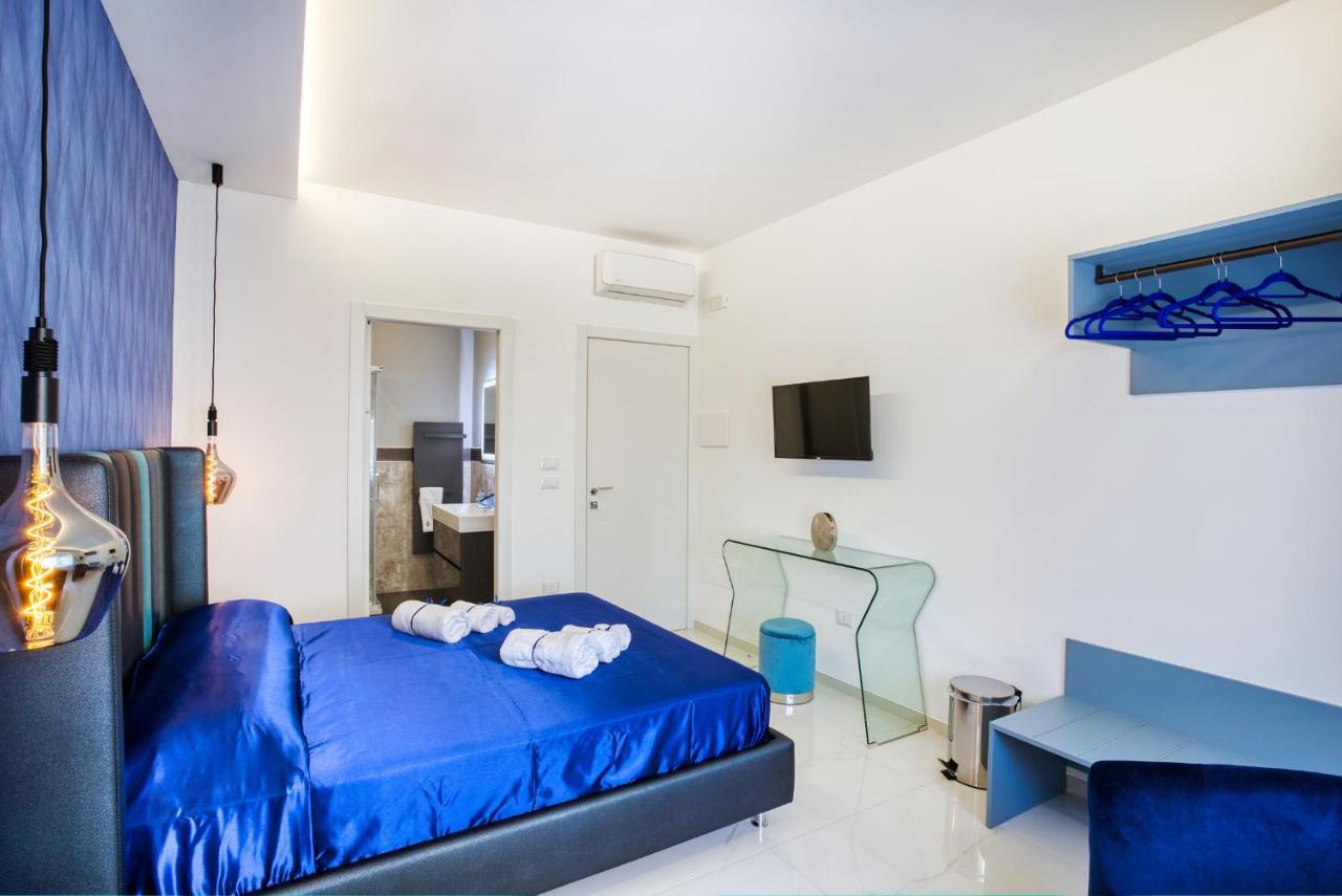 Distinto Suite & Rooms Lecce Luaran gambar