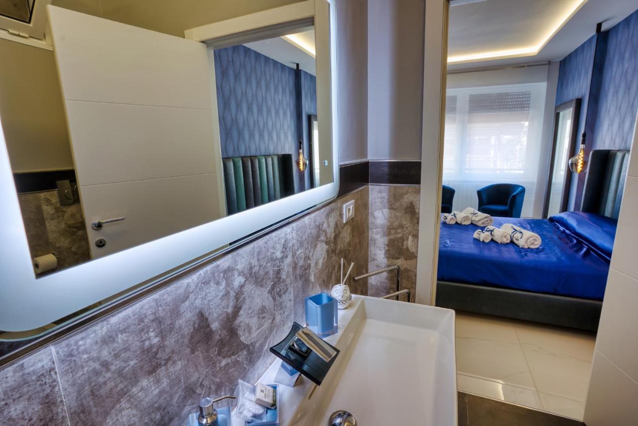 Distinto Suite & Rooms Lecce Luaran gambar